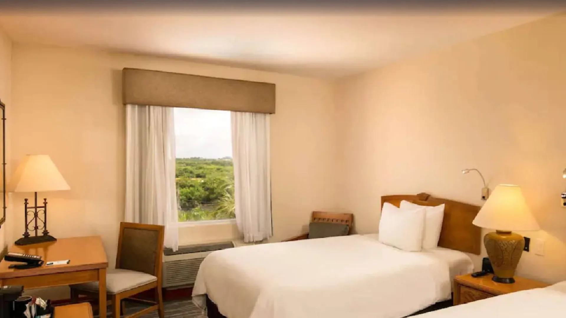 Four Points By Sheraton Santo Domingo Hotel La Caleta