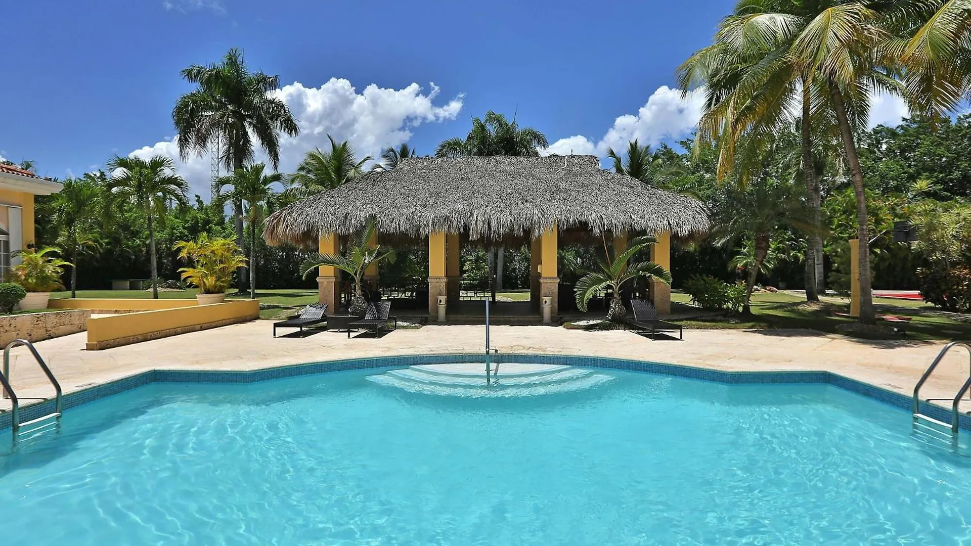 Four Points By Sheraton Santo Domingo 4*,  Dominikanska republiken