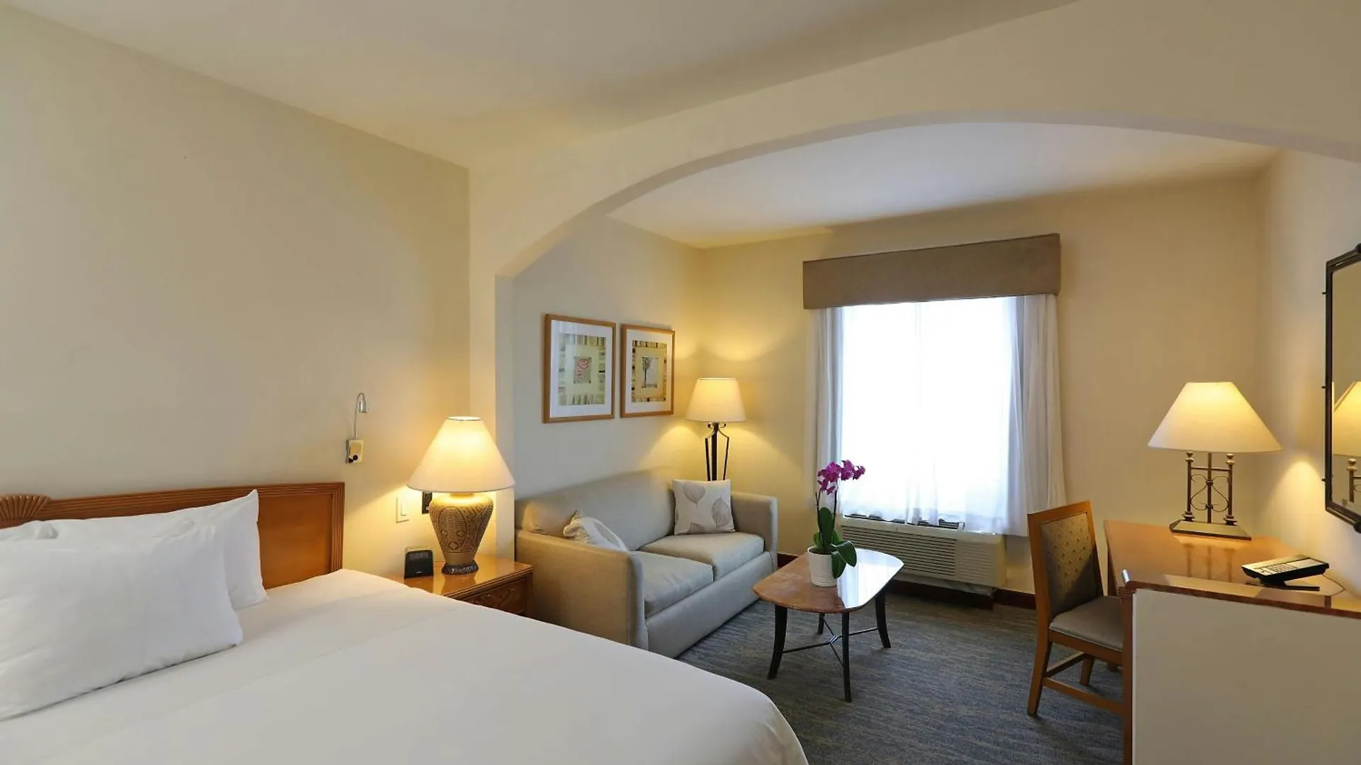 Four Points By Sheraton Santo Domingo 4*,  Dominicaanse Republiek