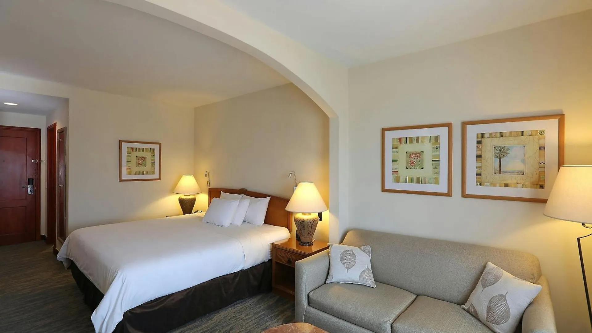 Four Points By Sheraton Santo Domingo 4*,